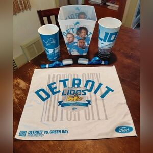Detroit Lions Thanksgiving Day Souvenir Set